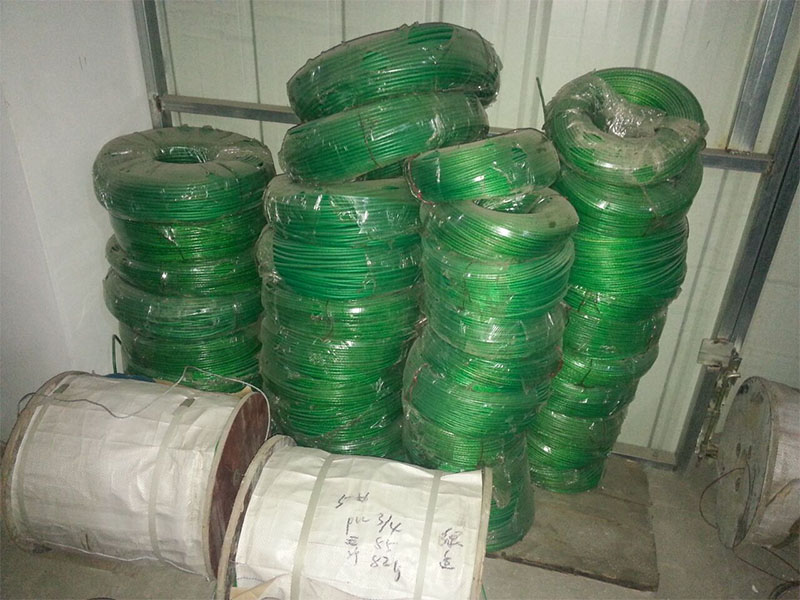 ���ܸ�˿��